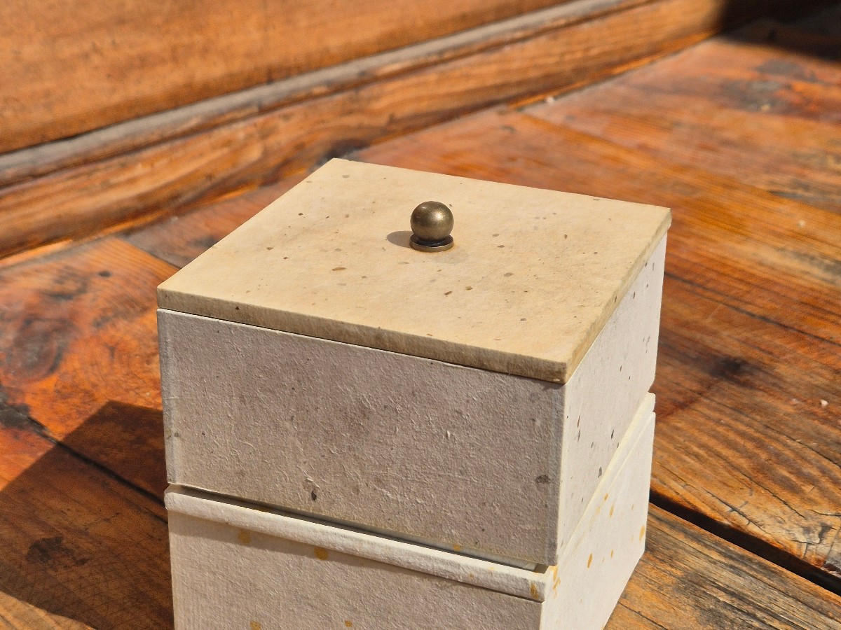 Hanji Layering Craft: Tea Trays, Vases & Boxes