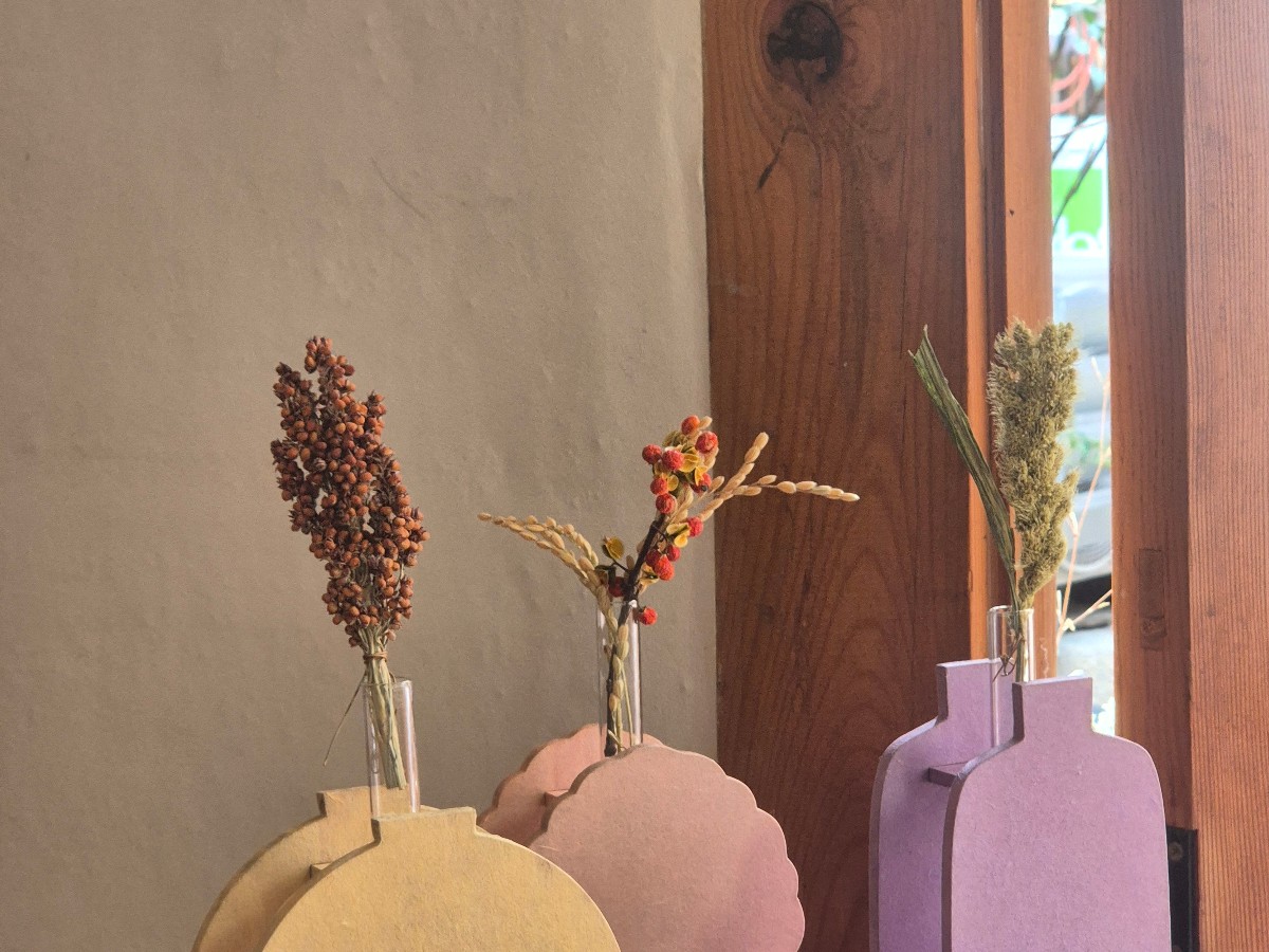 Hanji Layering Craft: Tea Trays, Vases & Boxes